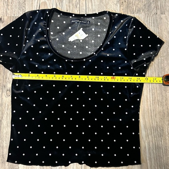 Abercrombie & Fitch Women S Black Velvet Polka Dot Lettuce Trim Crop Top - Picture 5 of 7